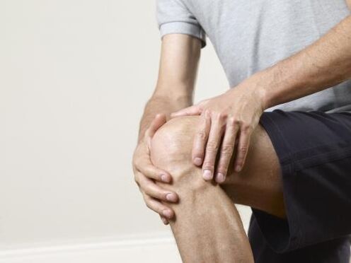 Which doctor to treat pain with osteoarthritis of the knee joint
